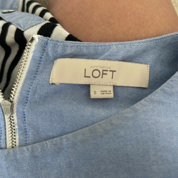 Loft size small dress. Button sleeves. Good condition - Picture 2 of 8